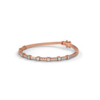Focal diamond tennis bracelet