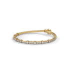 Focal diamond tennis bracelet